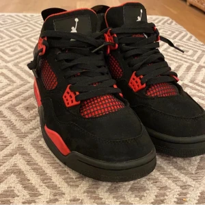 Red thunder Jordans  - Skor 