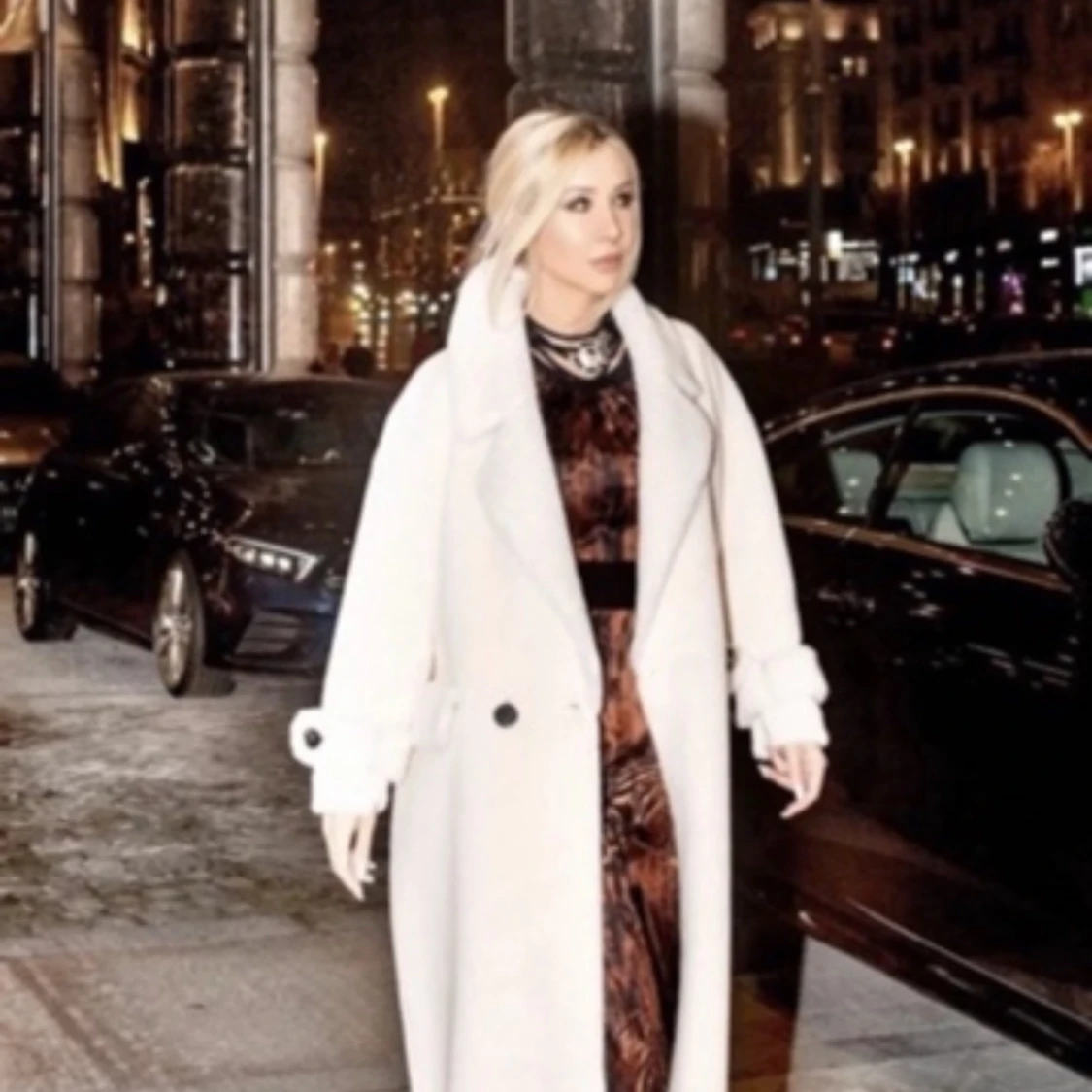 Pälskappa med etikett(fårull)