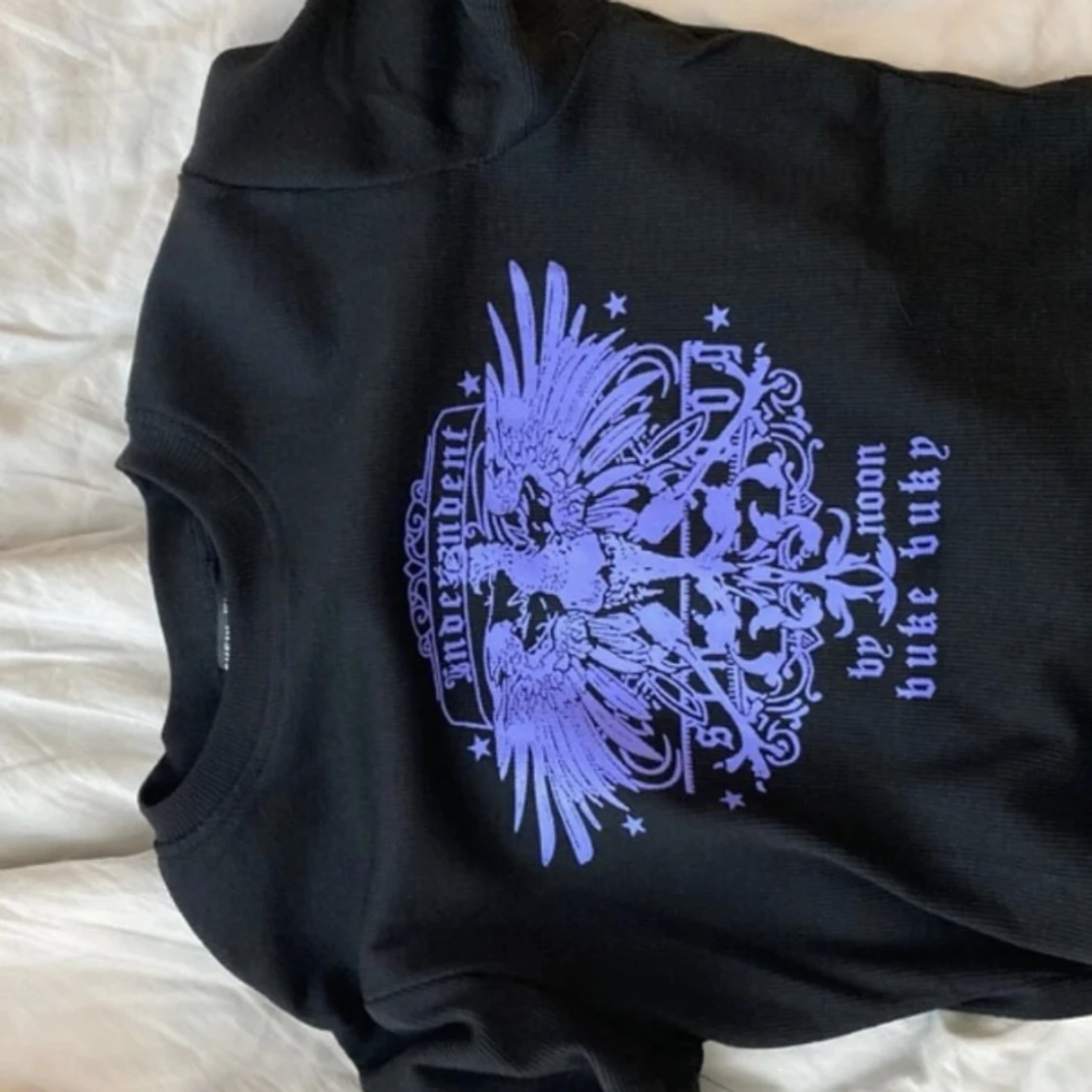 Svart t-shirt med tryck - 90