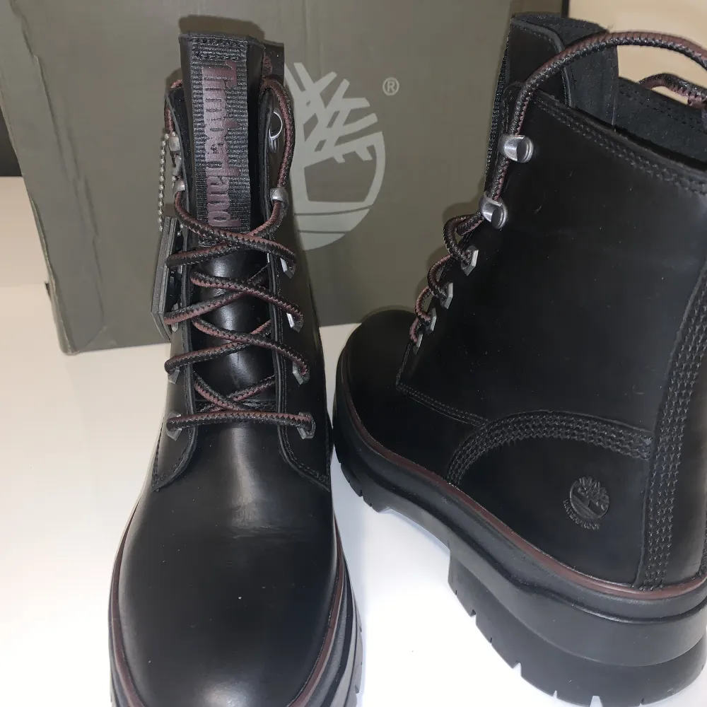 Timberland Stövlar Malynn EK waterproof  Storlek 38 dam  Helt nya oanvända  Nypris 2000 Kan postas eller hämtas! 🥰. Skor.