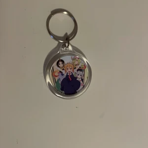 Nyckelring  - Dragon maid nyckelring. Nypris 100kr säljer för att jag inte kollar på anime längre☺️