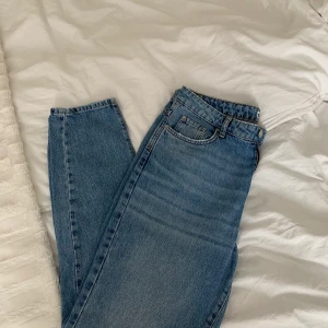 jeans  - jeans från gina tricot i strl 40, bra skick.