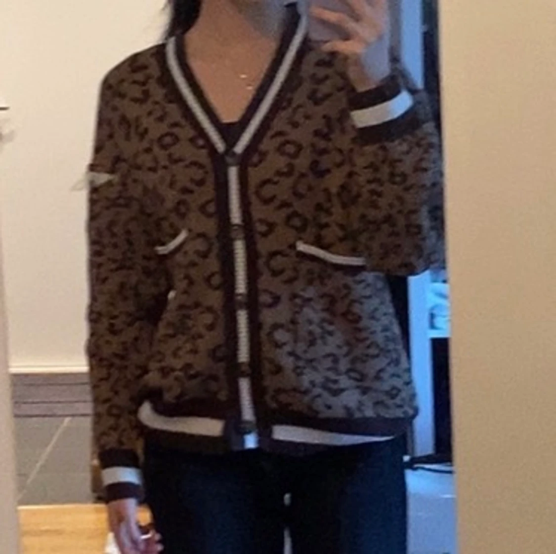 Leopardmönstrad kofta - 90