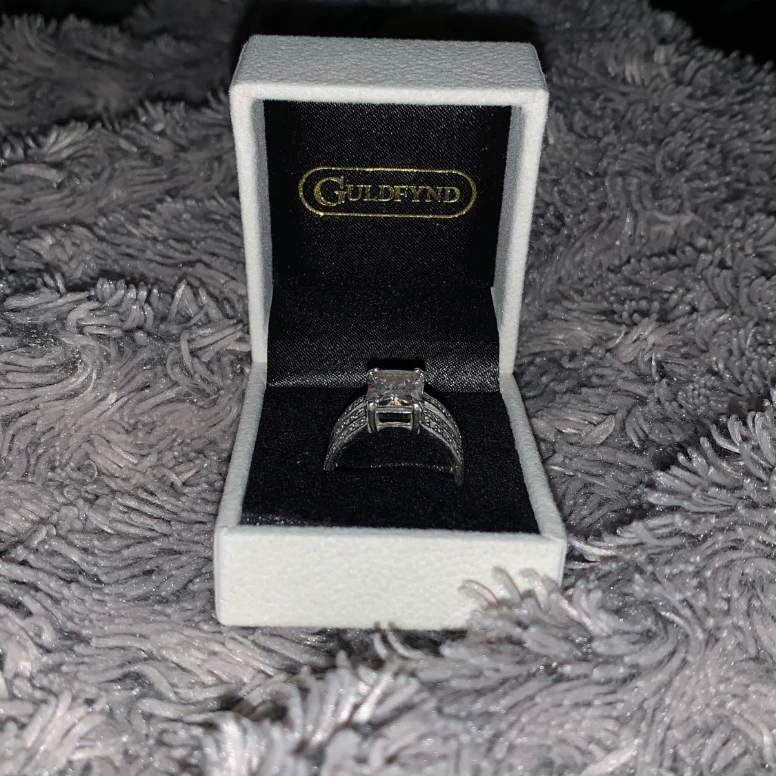 Äkta silverring med sten - 90