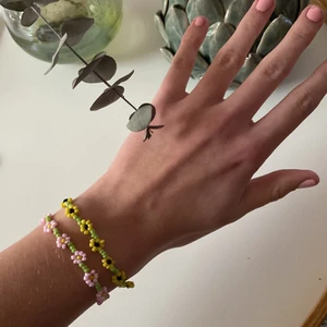 armband - supergulliga armband, kostar 13 kr💘