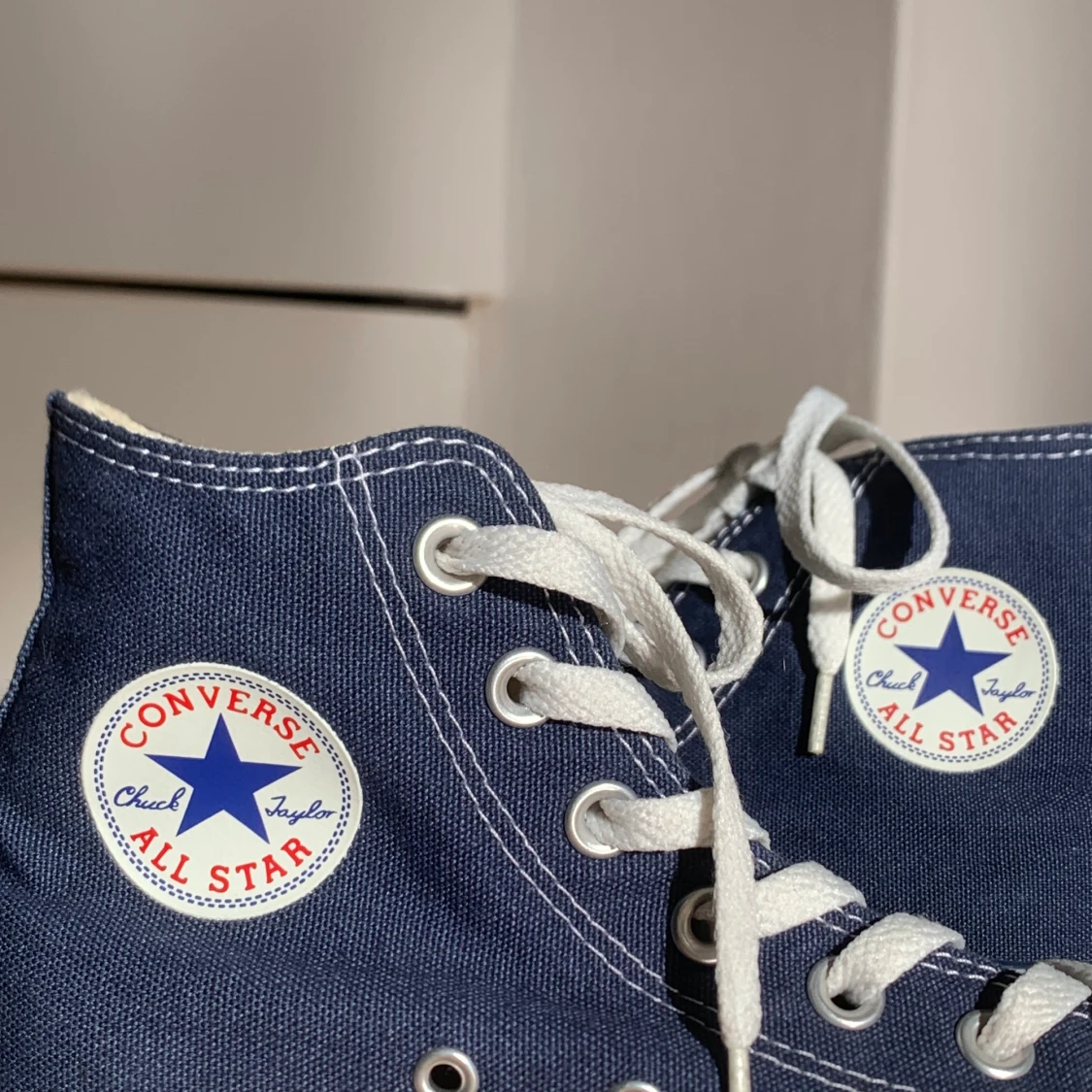 Blåa converse 