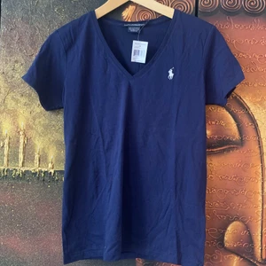 Ralph Lauren t-shirt, storlek M - Helt oanvänd T-shirt från Ralph Lauren