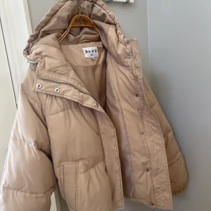 Jacka - Jacka i super fint skick, knappt använd