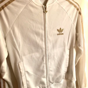 Adidas kofta - Ganska oversized kofta, aldrig använt pga inte min stil