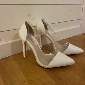 Klackskor - Ett par helt nya klackarskor ifrån nelly som ej passade mig, sälja i nyskick 🥰 köparen står för frakten 