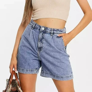 💙jeansshorts i mom-modell💙 - Helt oanvända shorts från Mango, med lappen kvar. Höga i midjan och jättebekväma☀️ 