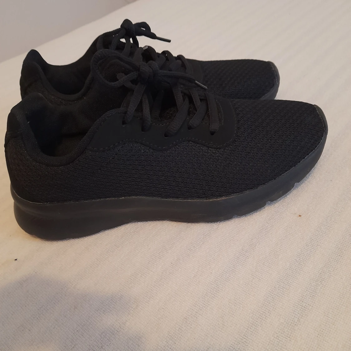 Svarta gumpaskor. - 90