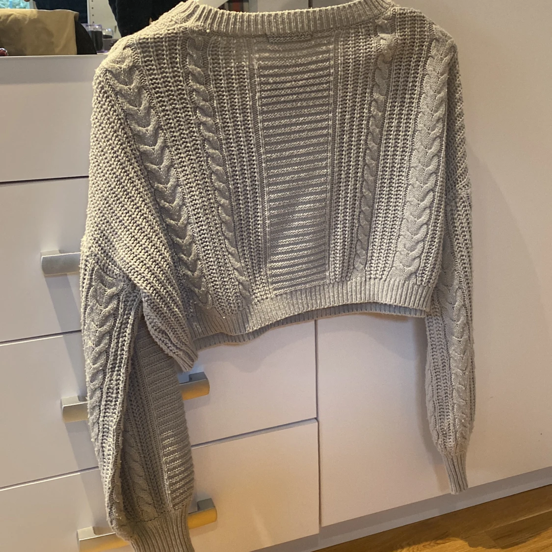 Grå stickad tröja! - 90