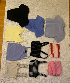 Toppar - Säljer alla dessa toppar som är i mycket bra skick, de flesta endast använda ett par gånger. Skriv privat vilken eller vilka toppar du vill köpa och för info om storlekar och diskussion om pris🥰 kommer int kunna skicka bild på alla toppar på osv💕