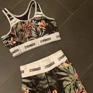 Stronger sätt - Ett fint stronger sätt. Bra skick, inte använt så mycket. 