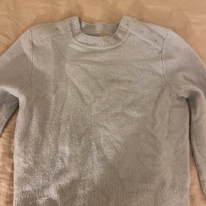 Blå stickad tröja - Super fin blå stickad tröja❤️ perfekt nu till vinter❤️ köpare står för frakt