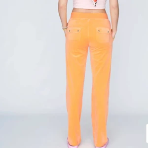 Orangea Juicy cotoure byxor - Intresse koll Köpta denna sommar för 1099 kr