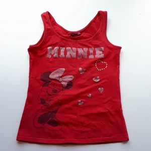 Mickey mouse topp från Disney röd - Röd topp från Disney, köpt i Kina❤ Säljer den för att jag inte använder den lika ofta som den förtjänar att användas❤