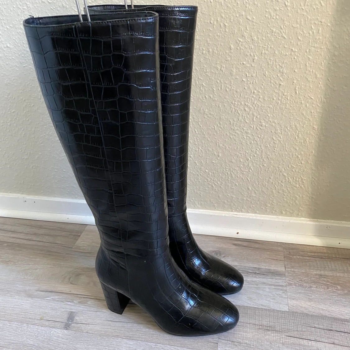 Knä höga stövlar med klack  - 90