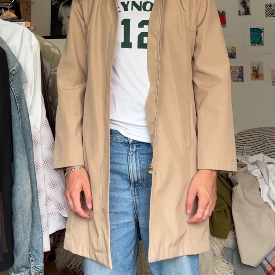 Beige jacket with faux fur collar - 90