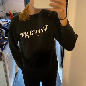 Sweatshirt från gina - Sweatshirt från gina! Äldre modell så finns ej längre!💛💛