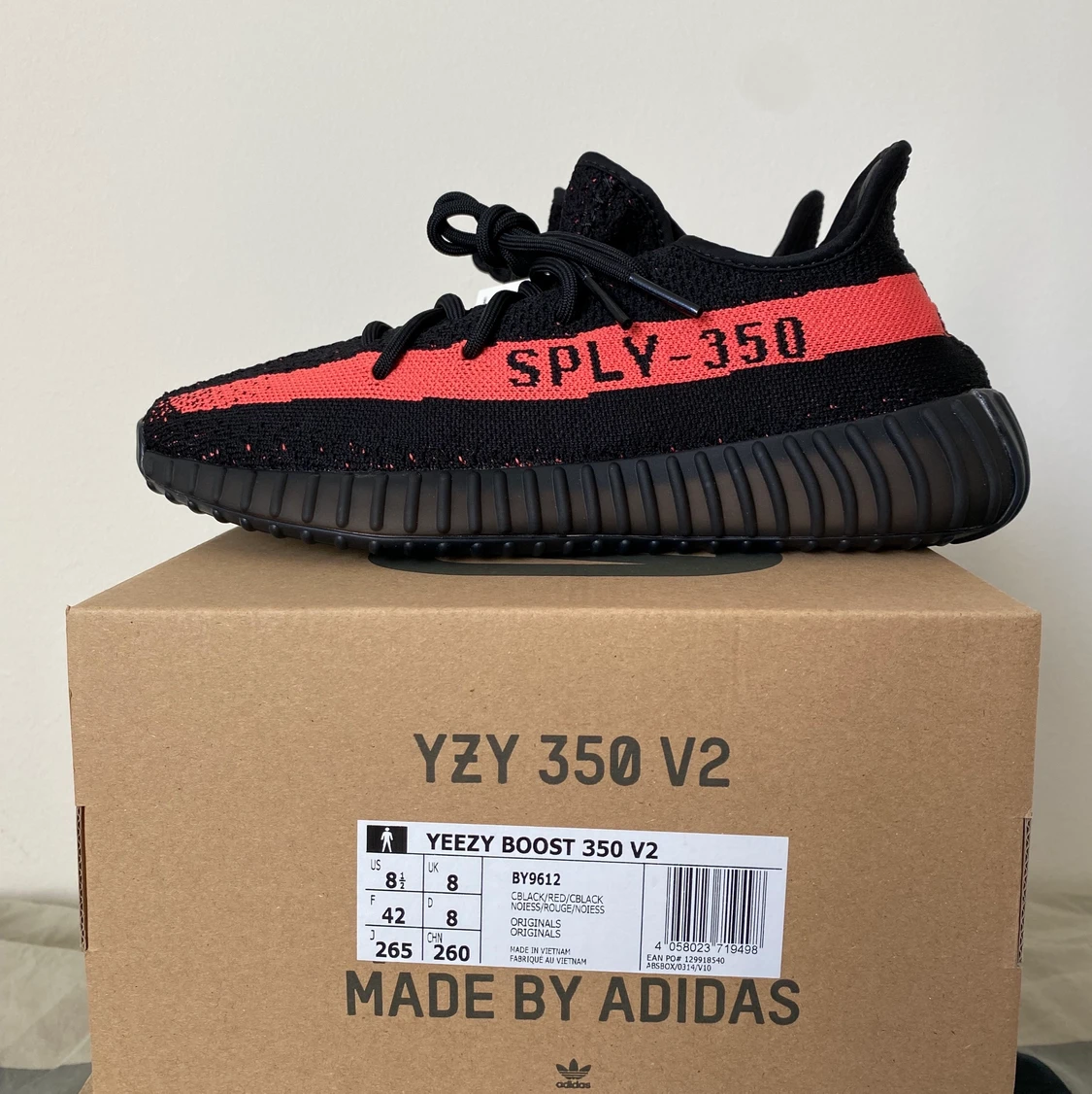 adidas Yeezy Boost 350 V2 Red Stripe - 90