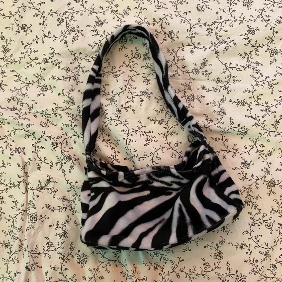 zebramönstrad väska!