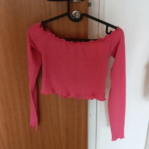 Bil bok - Super gullig tröja men säljer den tyvärr  för att den inte kommer till någon användning.