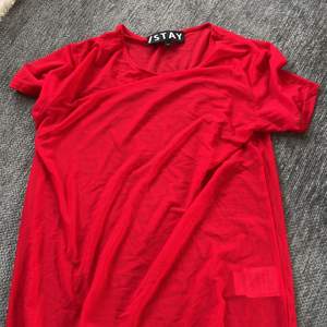 Köpt på carlings snygg röd T-shirt transparent 
