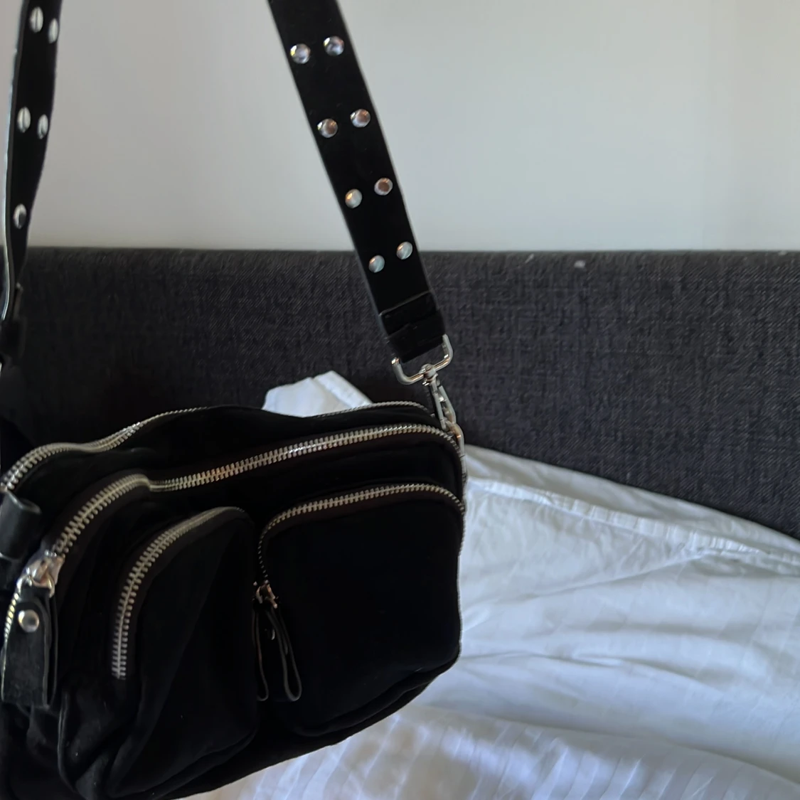 Svart liten väska  - 91