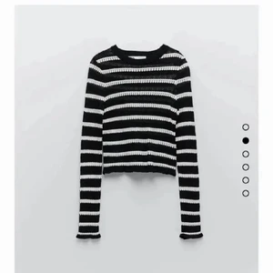 Stickad tröja, zara - Randig stickad tröja från zara💘bra skick