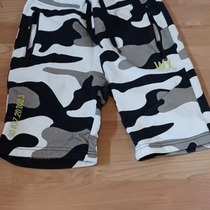 Shorts  - Nästan inte använda 