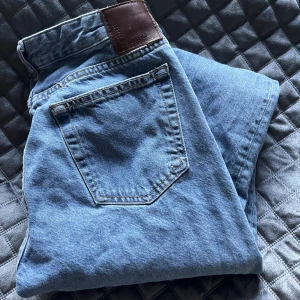 Bikbok jeans - Trendiga bikbok jeans!! Bra skick som nya, men tyvär för stora för mig💞