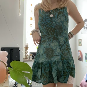 Hippie / fairy klänning - Kort mesh tunika / klänning. Bohemisk stil och batik liknande mönster. 