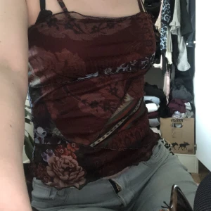 Linne mönstrad - Aldrig använd så i nyskick! Super smickrande 