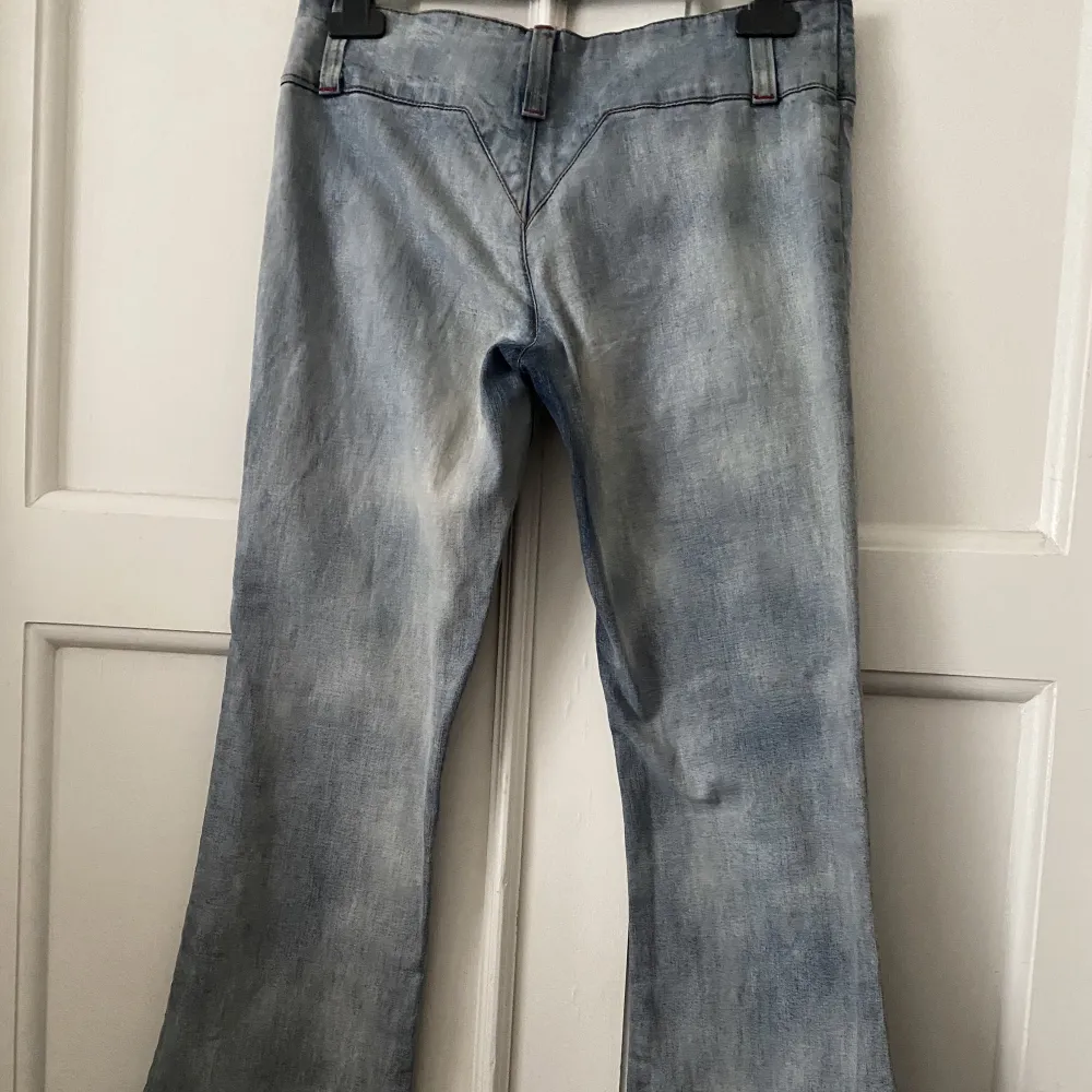 Super snygga jeans men använder knappt !! Waist 30 skulle säga s-m de är stretchiga så passar många ! De är rätt långa ! . Jeans & Byxor.