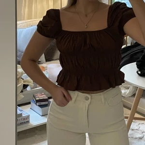Topp - Brun topp från Bershka, strl s🤎💗