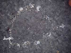 Armbamd - Säljer denna otroliga fina halsbandet, Jette fint❤