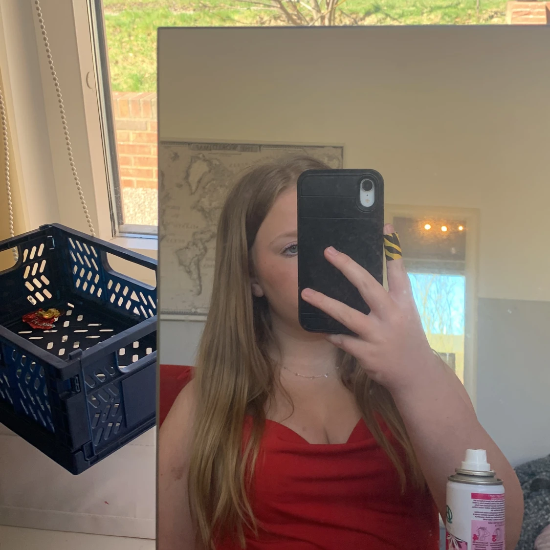 Röd klänning från bikbok  - 90