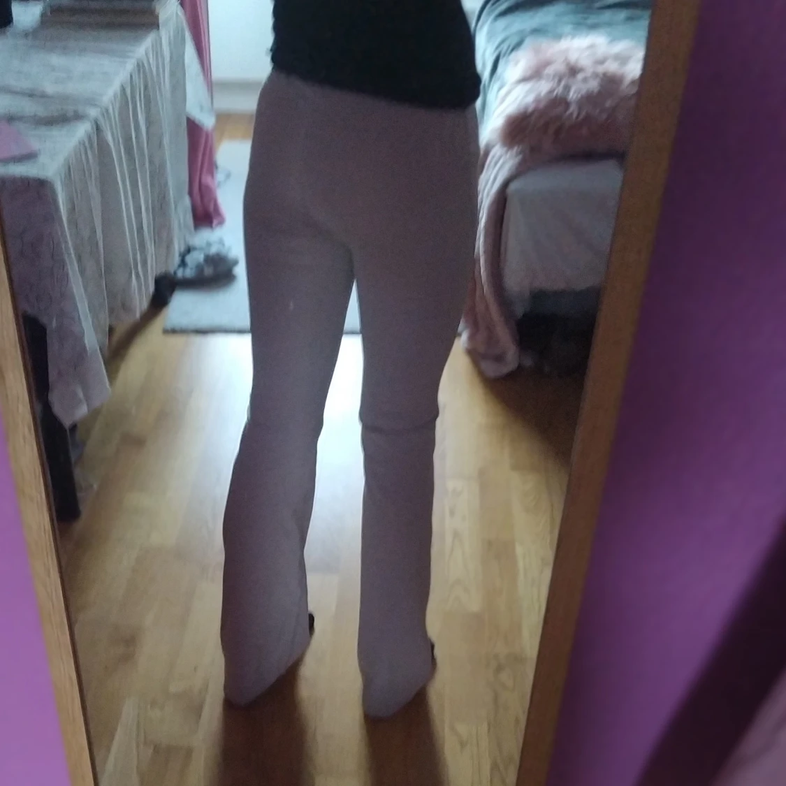 Utsvängda tränibgsbyxor  - 90