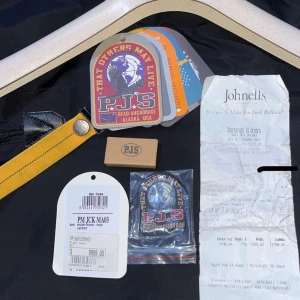 Parajumper jacka - Jackan använd några gånger, fin skick, kvitto taggar finns med, priset kan diskuteras