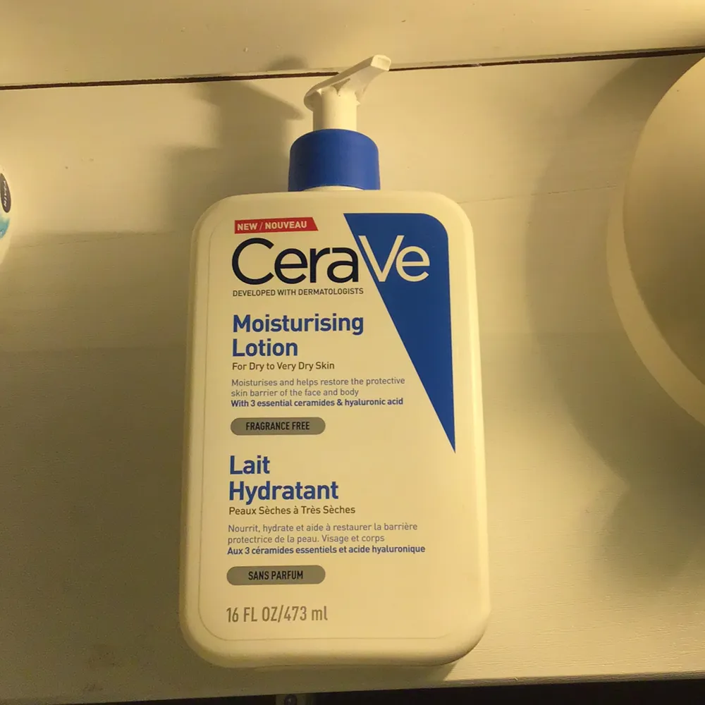 Säljer denna Cera ve moisturizer för 150 kr, jag köpte den för 200 kr för några månader sen. (Mer än halva är kvar) pris kan diskuteras 😻. Övrigt.