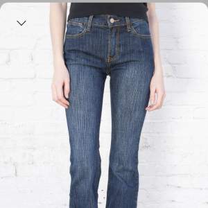 säljer dessa brandy jeans! endast använt 3 ggr, säljer då de e får långa på mig som är ca 156cm