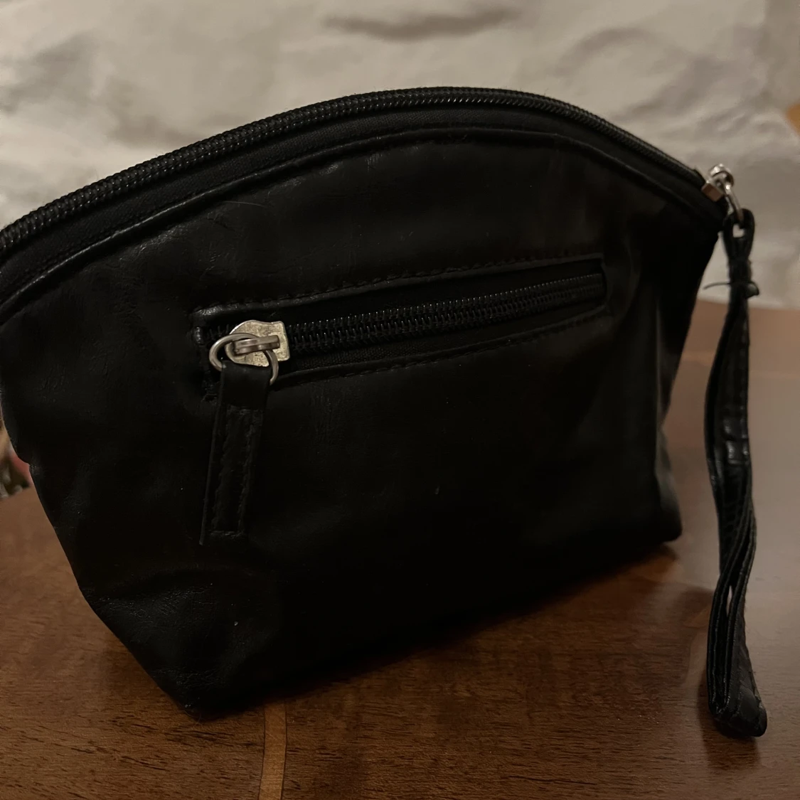 Svart handledsväska - 90