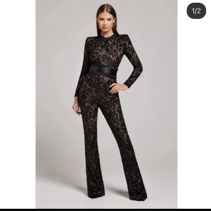 Nadine Merabi Bella jumpsuit - Nadine Merabi Bella Jumpsuit. Nyskick, nypris: 4500. Priset går att diskutera 
