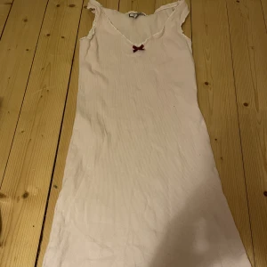 Nattline (knappt använt) - Jag säljer detta Nattline då det inte kmr till användning❤️