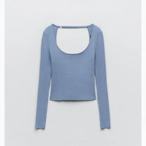 Toppens cool rygg - Fin zaratopp med snygg öppen rygg💗💗