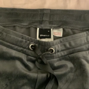 Mjukisbyxor - Ett par bekväma Gina mjukis. Knappt använda så gott som nya.