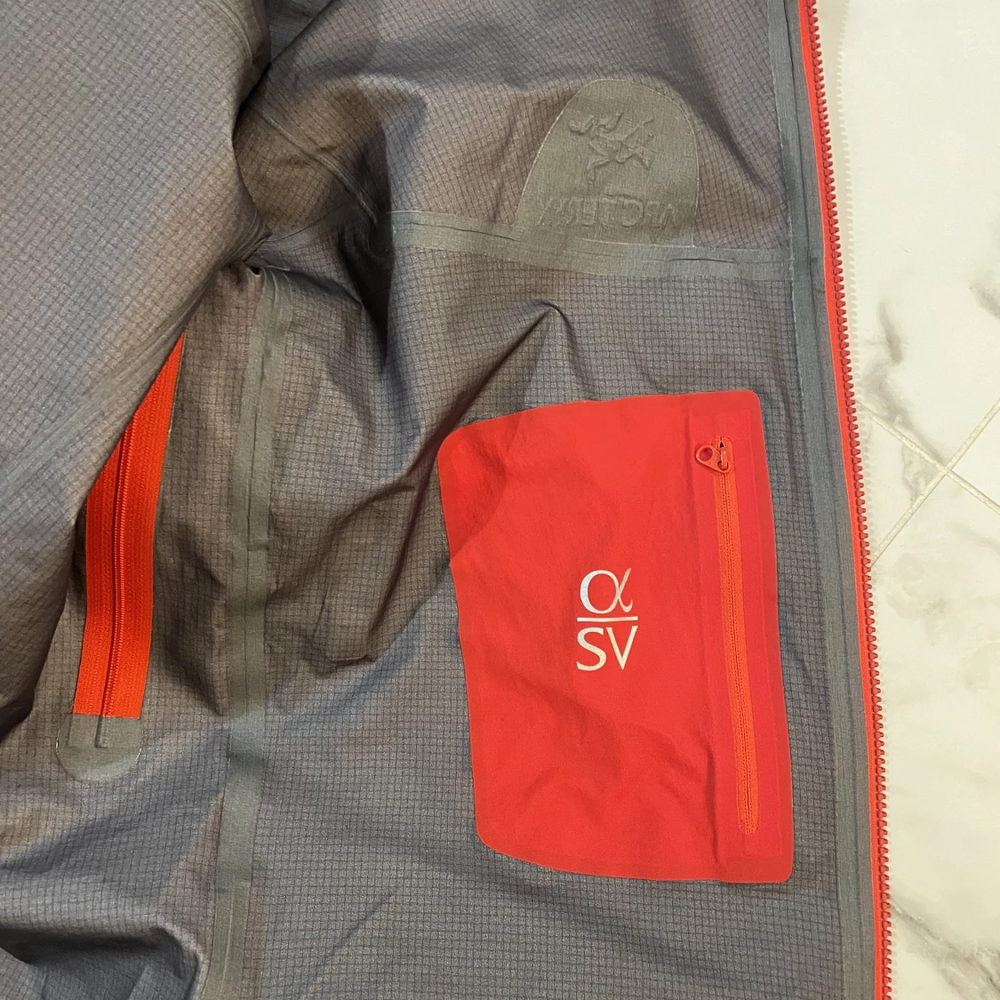 Arcteryx alpha sv - 91