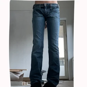 Low waist - Super fina lågmidjade bootcut jeans i storlek 36-38 lite för långa för mig passar för 168+💓 bra skick💓
